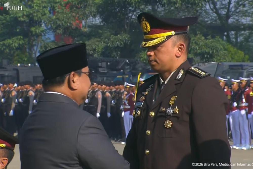 Prabowo Anugerahkan Tanda Kehormatan kepada Polri pada HUT ke-80 Bhayangkara