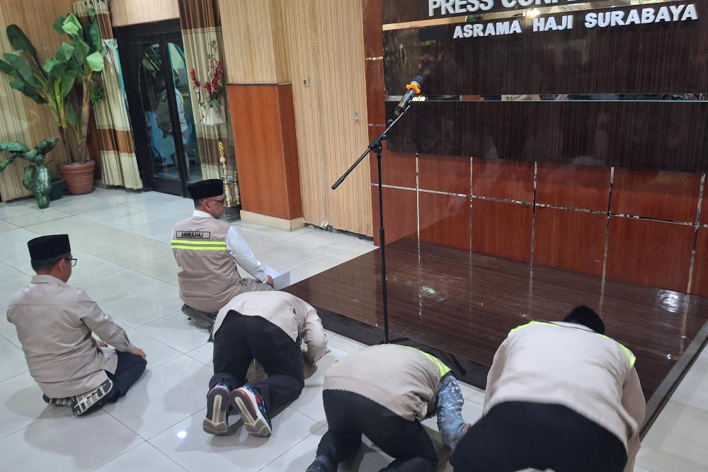 Momen Menhaj Sujud Syukur hingga Lepas Rompi Petugas, Haji 2026 Berakhir dengan Lancar