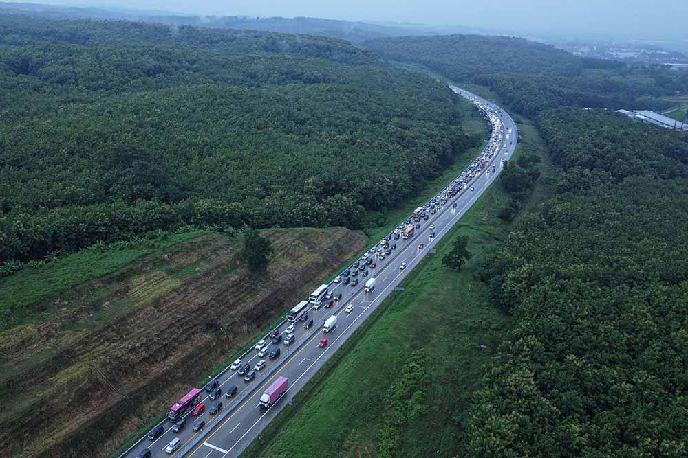 PLN Bakal Bangun PLTS di 802 Km Jalan Tol Jasa Marga, Tambah Kapasitas 0,5 GW