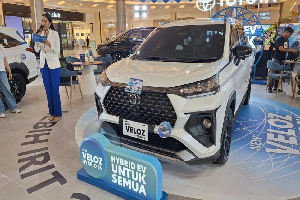 Veloz Hybrid Dongkrak Penjualan Kalla Toyota di Sulawesi