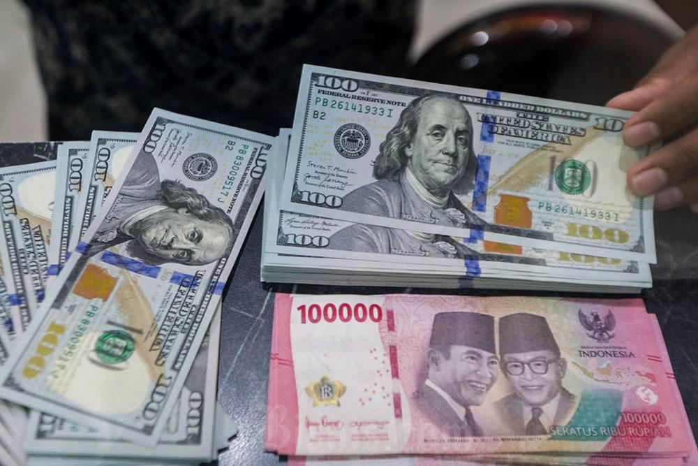 Rupiah Dibuka Menguat ke Rp17.980 per Dolar AS