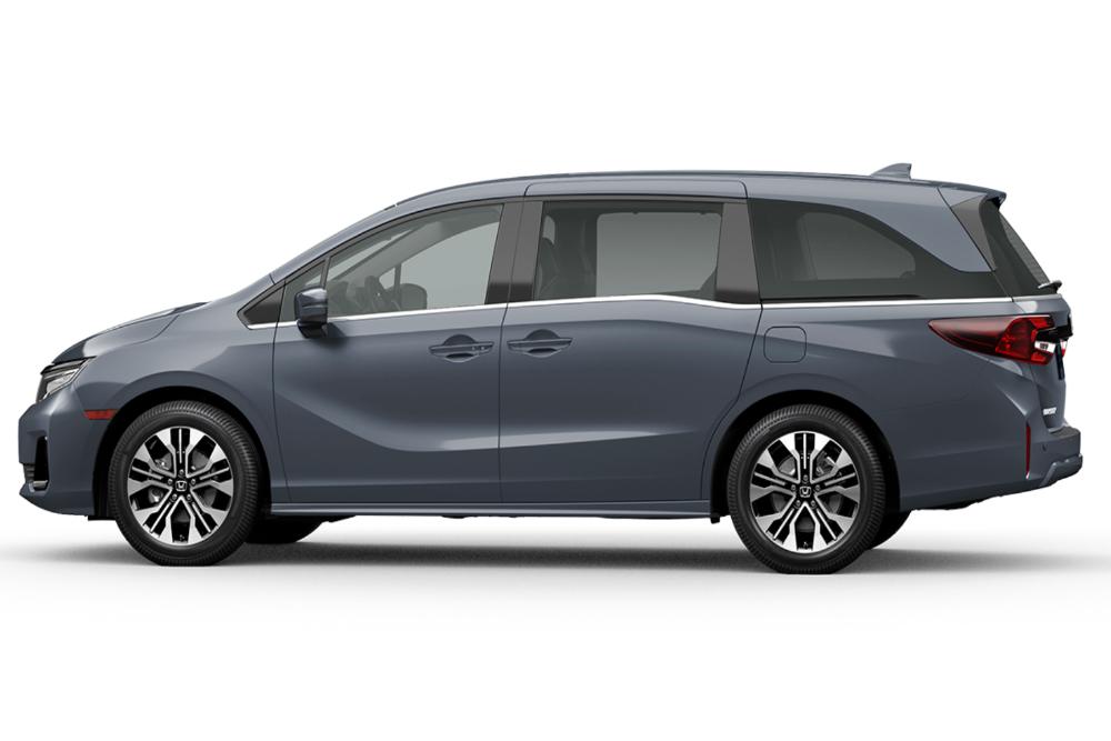 Honda Recall 325.588 Unit Minivan Odyssey karena Kamera Belakang Bermasalah