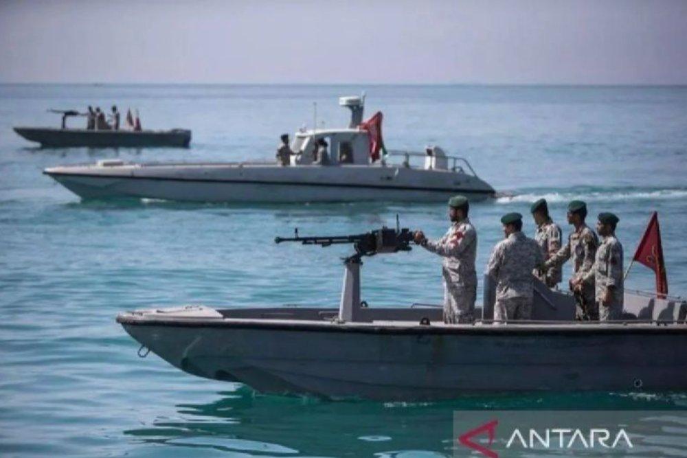 AS Gempur 90 Target Militer Iran, Teheran Balas Serang Pangkalan AS di Timur Tengah