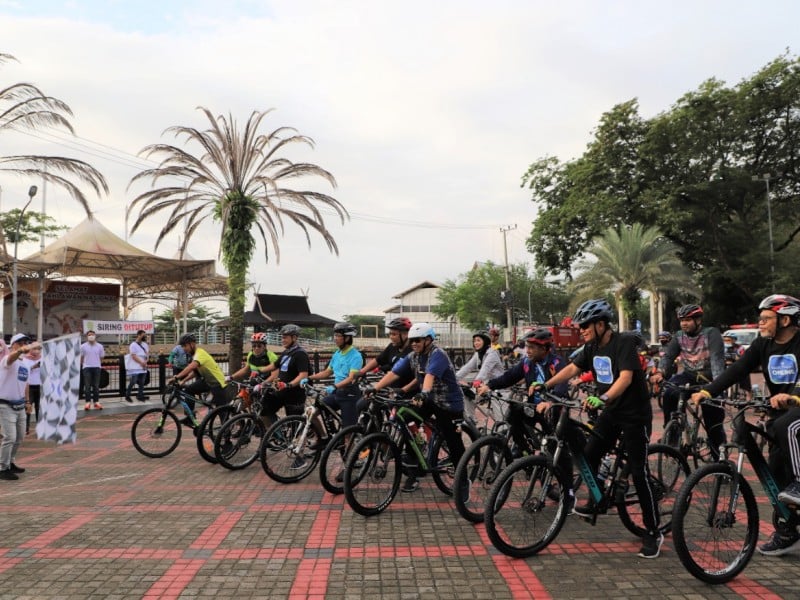 Perkuat Sinergi Untuk Daerah, Bank Kalsel Ajak Pemko Banjarmasin & OJK Gowes Bareng