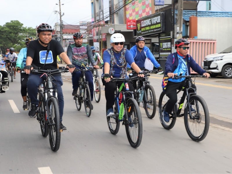 Perkuat Sinergi Untuk Daerah, Bank Kalsel Ajak Pemko Banjarmasin & OJK Gowes Bareng