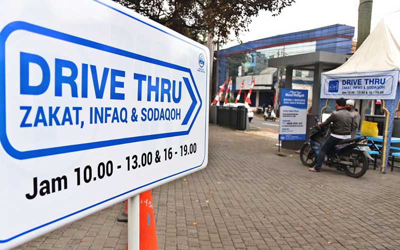 Foto-Foto Pembayaran Zakat Secara Drive Thru