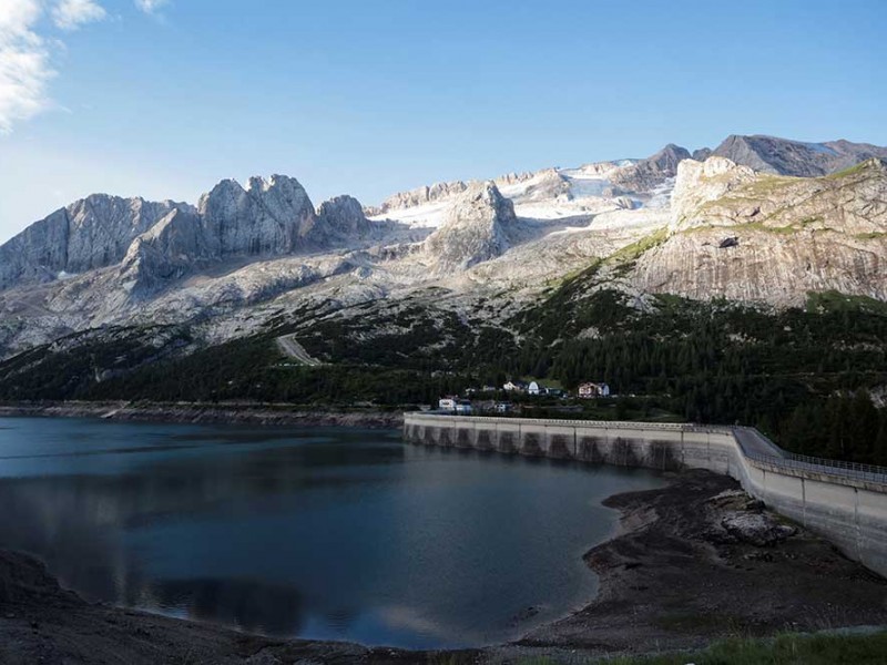 Foto-Foto Pegunungan Alpen Setelah Runtuhnya Glester Es