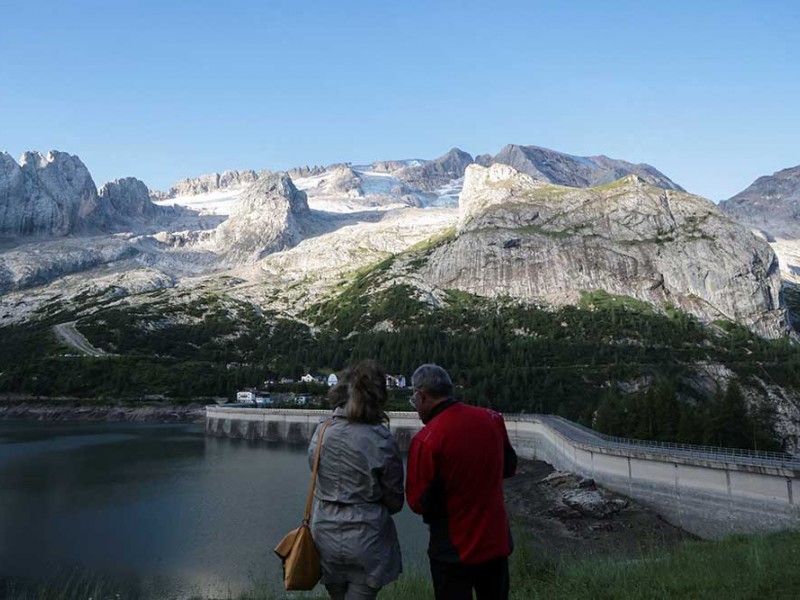 Foto-Foto Pegunungan Alpen Setelah Runtuhnya Glester Es