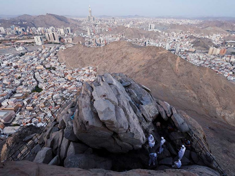 Foto Ziarah di Gua Hira, Tempat Nabi Muhammad Terima Wahyu Pertama