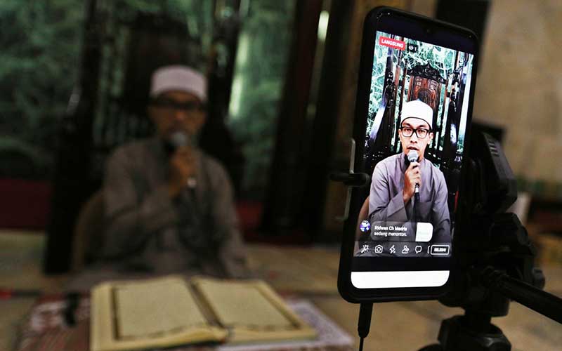 BERITA FOTO : Pandemi Covid-19 Tidak Menyurutkan Ibadah saat Ramadan