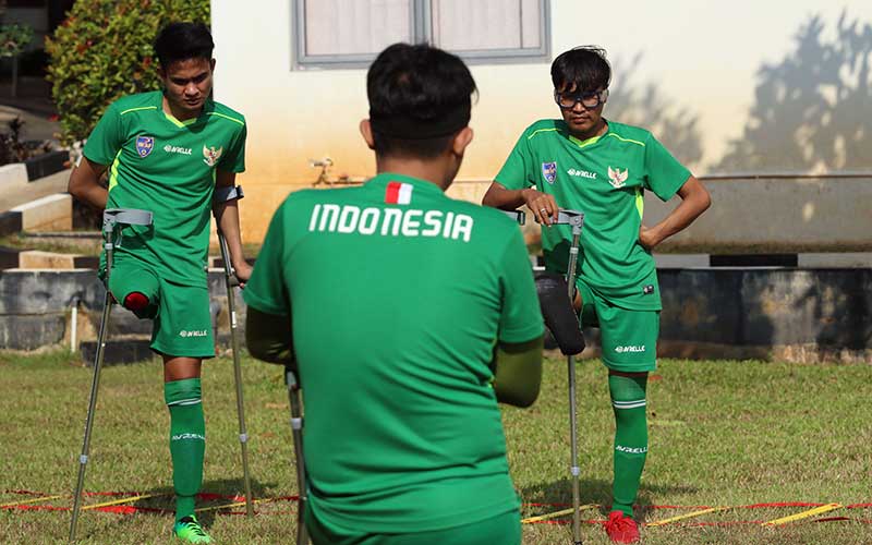 Foto-Foto Tim Nasional Garuda INAF Berlatih Menembus Keterbatasan 