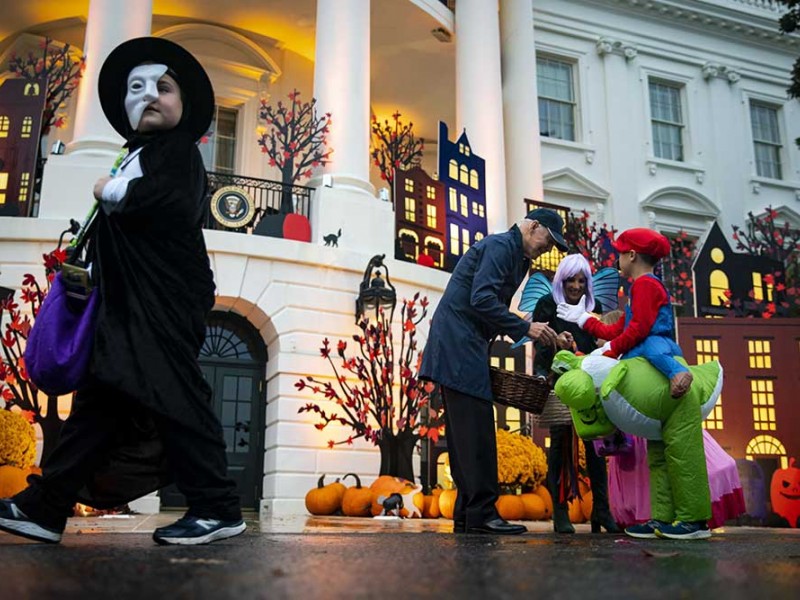 Presiden AS Joe Biden Rayakan Halloween Bersama Anak-Anak di Gedung Putih