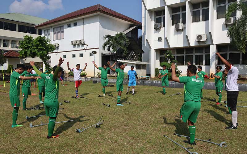 Foto-Foto Tim Nasional Garuda INAF Berlatih Menembus Keterbatasan 