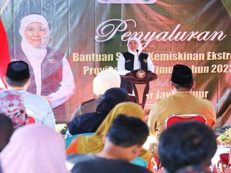 Salurkan Bansos Bagi 929 KPM, Gubernur Khofifah Optimis Jatim Zero Kemiskinan