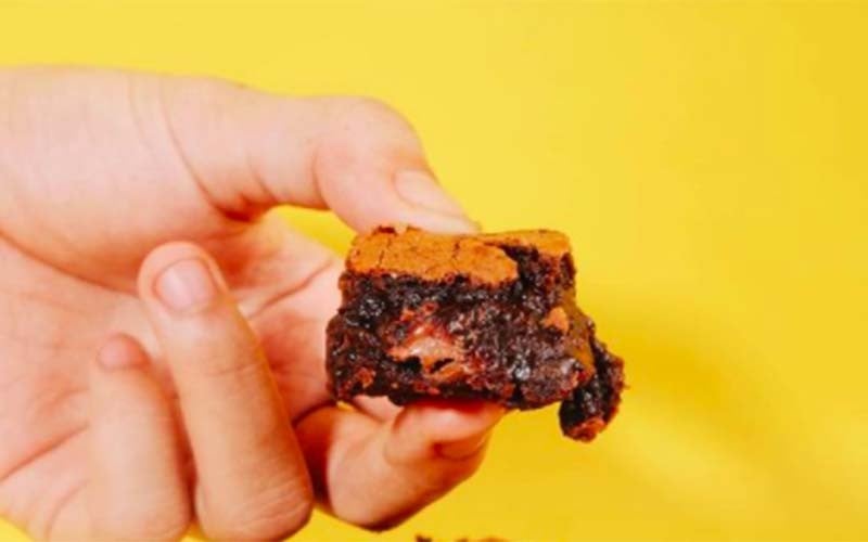 Resep dari Youtube, Pria Ini Sukses Jual Ribuan Loyang Brownies Perbulan