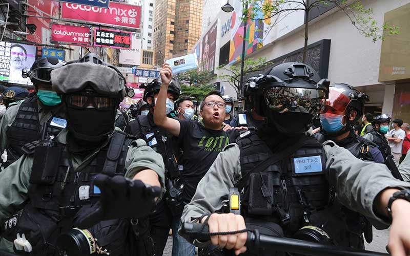 Hong Kong Kembali Memanas, Inilah Foto-Foto Bentrokan Saat Demonstrasi