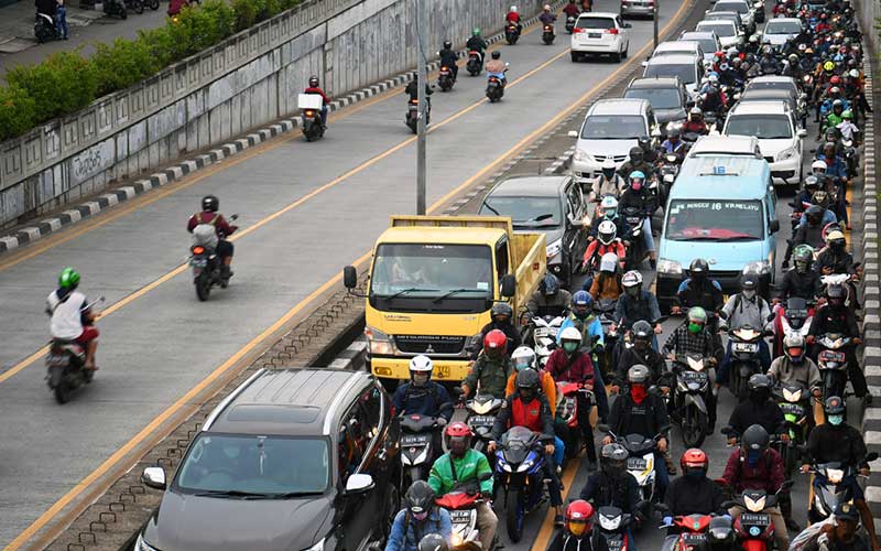 BERITA FOTO : Jelang Penerapan PSBB, Jalanan Ibu Kota Kembali Macet 