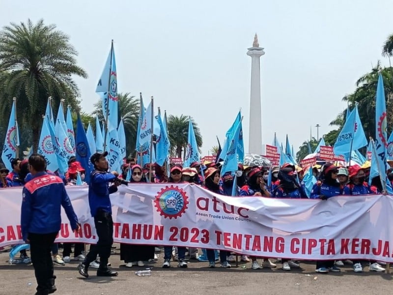 Potret Demo Buruh di Patung Kuda Hari Ini 14 September 2023