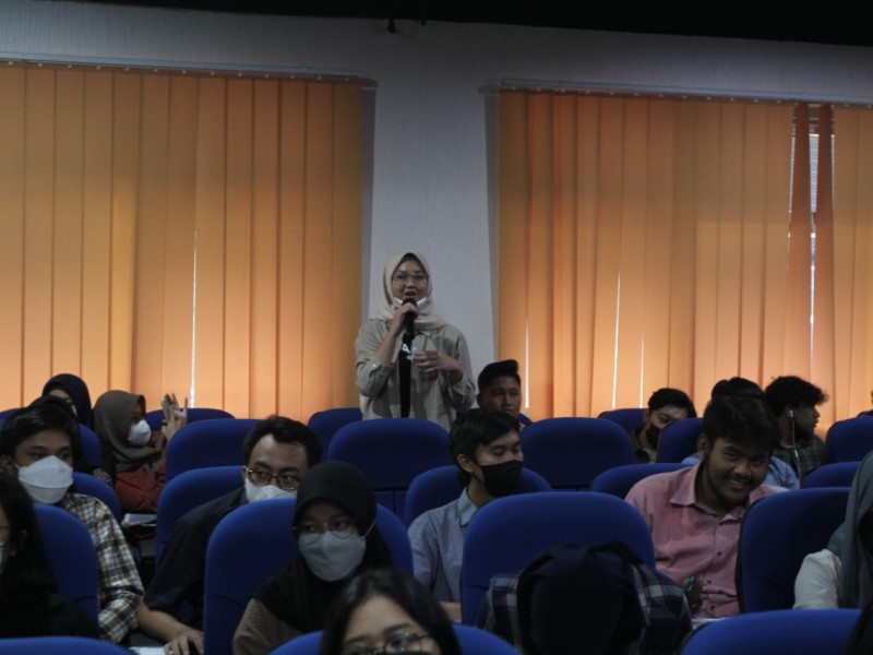 Bisnis Indonesia Goes To Campus 2022 Menyemai Literasi Keuangan Digital di Kampus ITS Surabaya