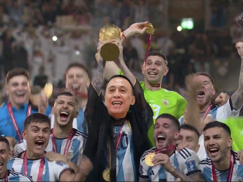 Kumpulan Meme Iwan Bule Ikut Rayakan Kemenangan Argentina