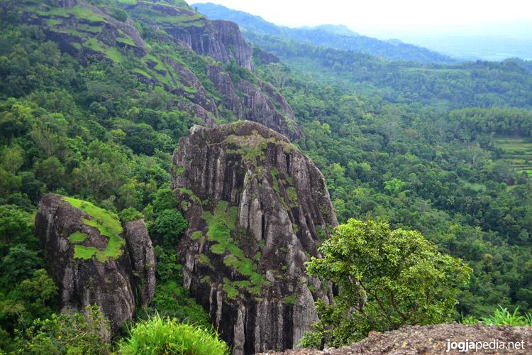 Ini Rekomendasi Gunung Untuk Pendaki Pemula