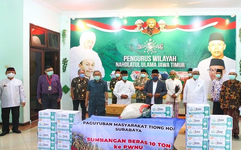 Paguyuban Tionghoa Jatim Bersama PWNU Jatim Salurkan Bantuan Sembako