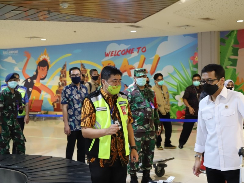 Menparekraf Wishnutama Apresiasi Penerapan Protokol Kesehatan di Bandara I Gusti Ngurah Rai Bali