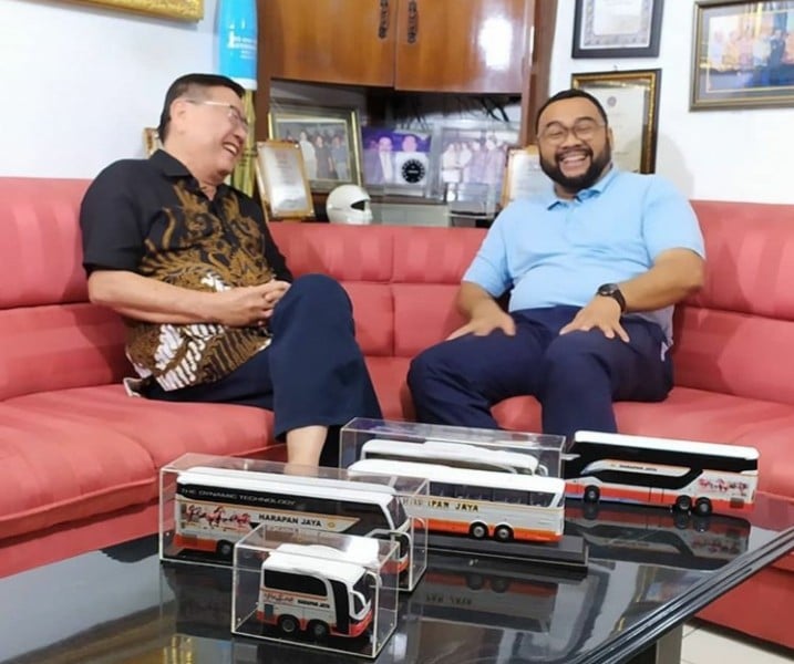 Ketika Bus Harus "Perpal", Lahirlah PerpalzTV di YouTube