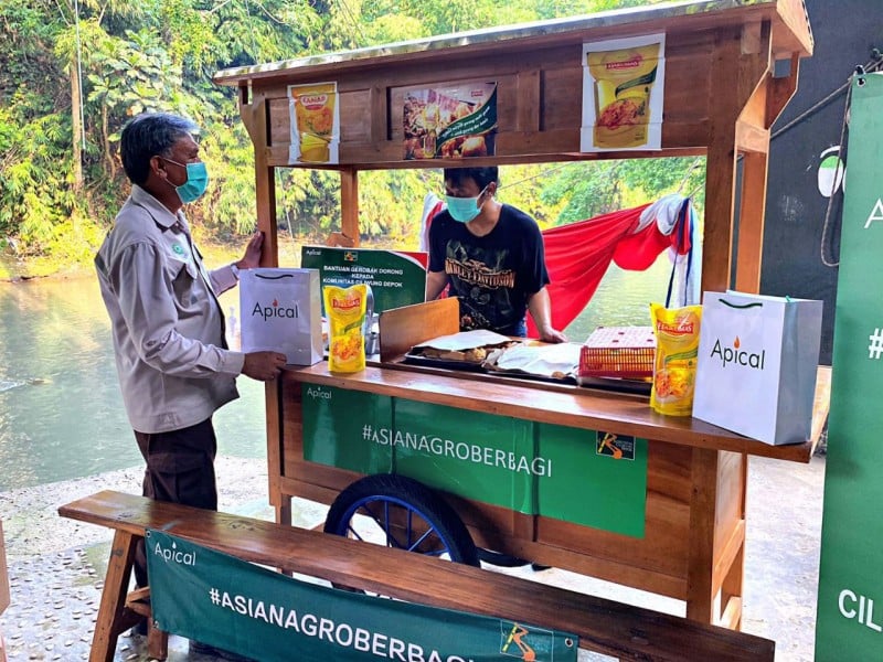 Lestarikan Bumi Di Tengah Pandemi, Apical Group Sinergi Dengan Masyarakat Ciliwung