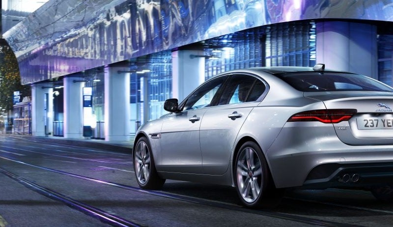 Pendatang Baru, Jaguar XE Saloon Mesin Diesel Hibrida Listrik