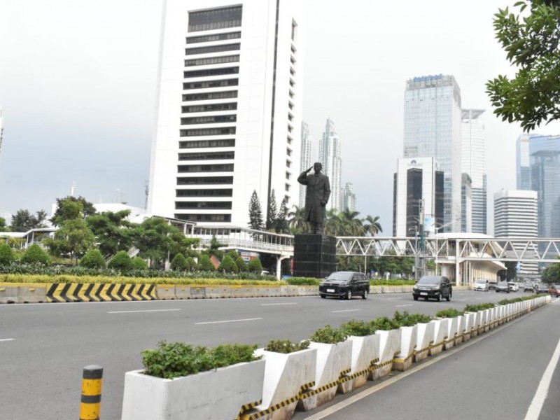 Potret Jalan Sudirman-Thamrin Jakarta Sepi Ditinggal Warga Mudik