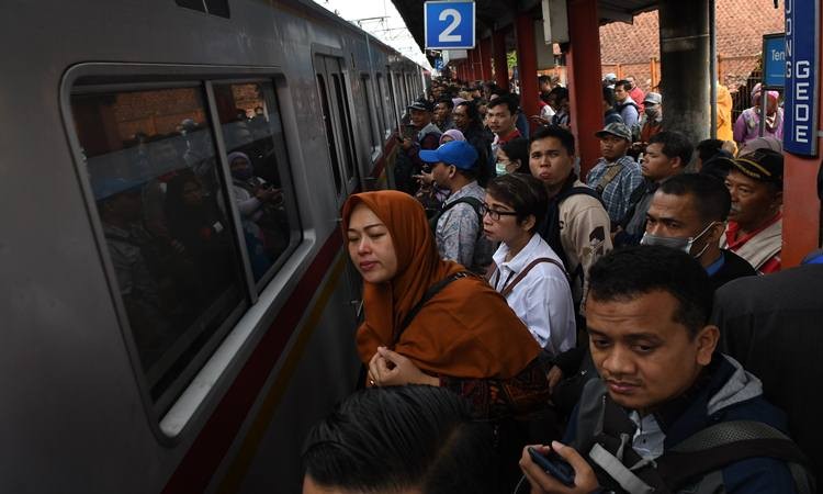 Foto-Foto Jakarta Banjir 25 Februari 2020