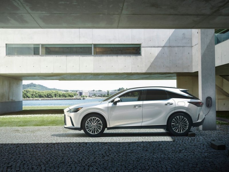 Belum Diluncurkan, Lexus Kebanjiran Pesanan The ALL New RX