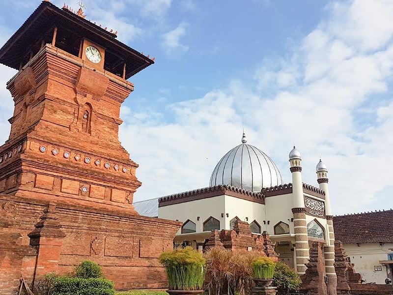 Yuk Wisata Religi, Ini Tujuh Masjid Unik yang Wajib Dikunjungi