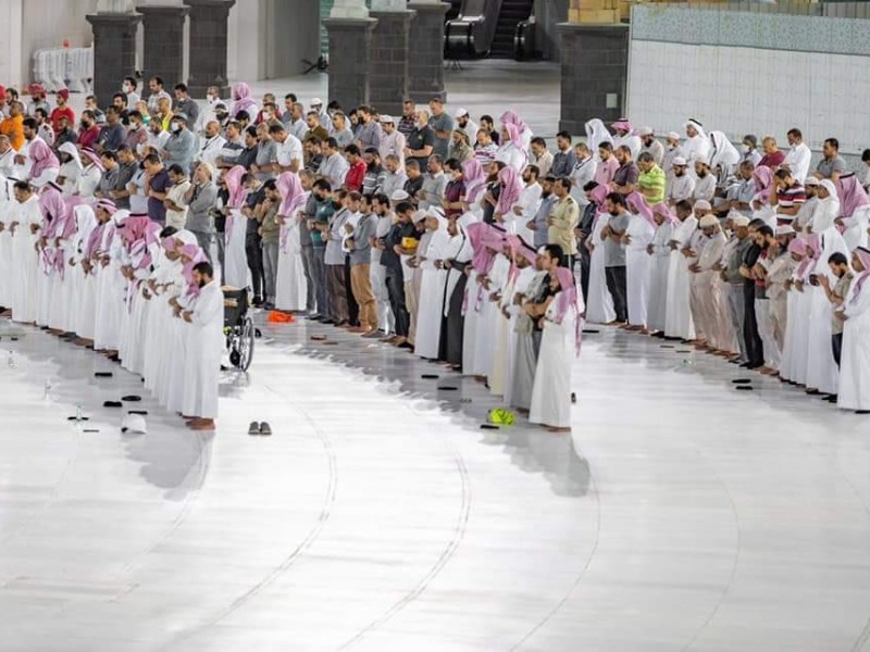 Masjidil Haram Sunyi, Begini Suasana Salat Tarawih di Depan Kabah