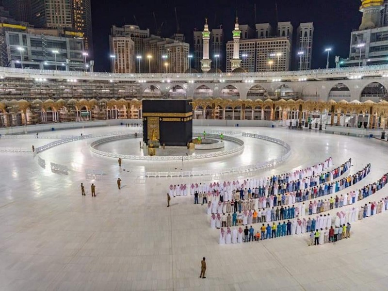 Masjidil Haram Sunyi, Begini Suasana Salat Tarawih di Depan Kabah