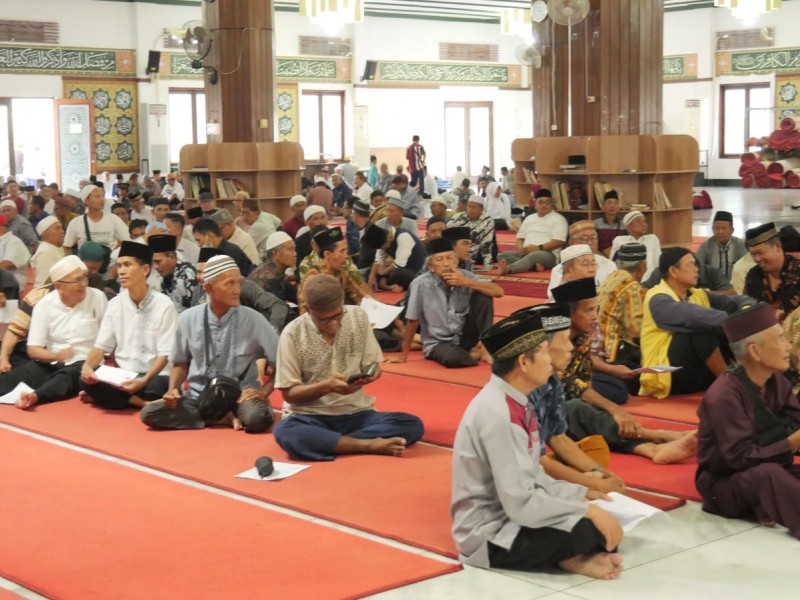 PTBA Beri Bantuan untuk 105 Masjid dan 106 Musala