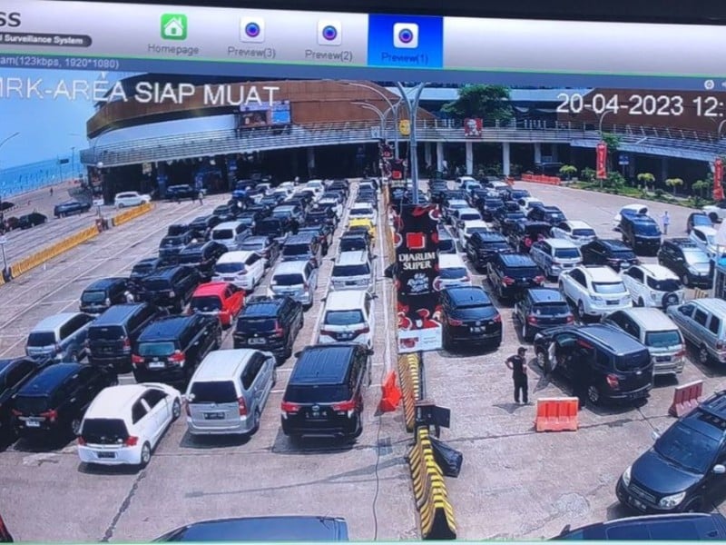 Kondisi Terkini Pelabuhan Merak: Area Parkir Ramai, Jalan Tol Lancar