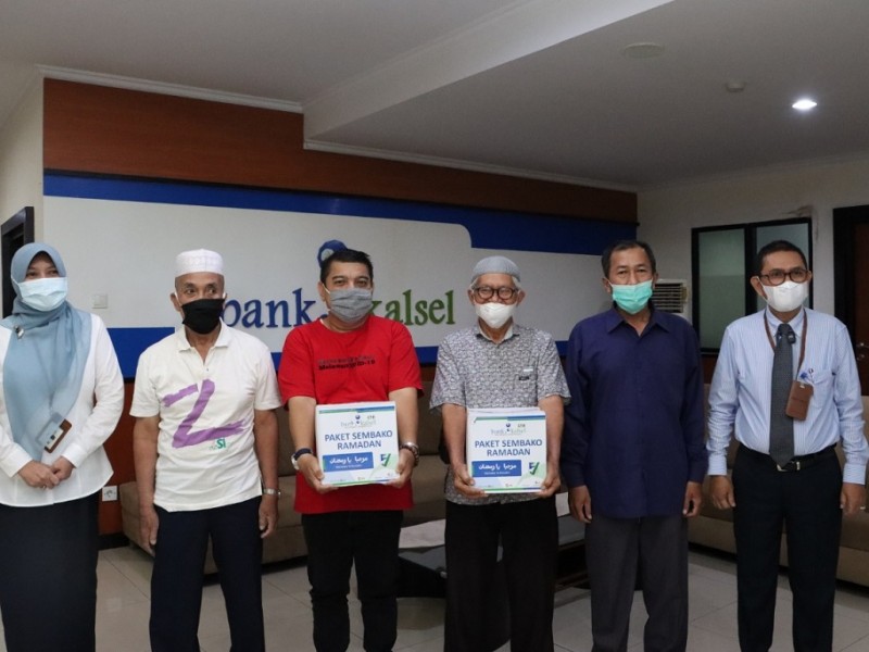 Bank Kalsel Serentak Berikan Paket Ramadan di Seluruh Kabupaten/Kota Se-Kalsel