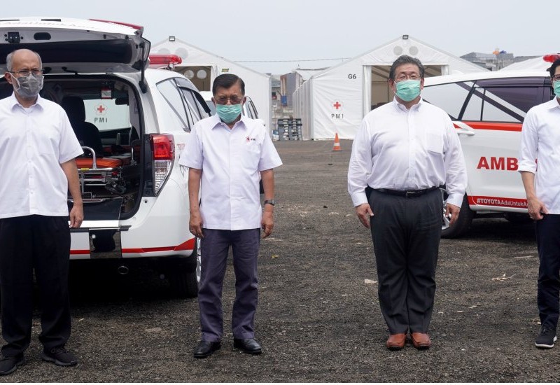 Bantu Tenaga Medis, Toyota Indonesia Sumbangkan 5 Ambulan Kijang Innova