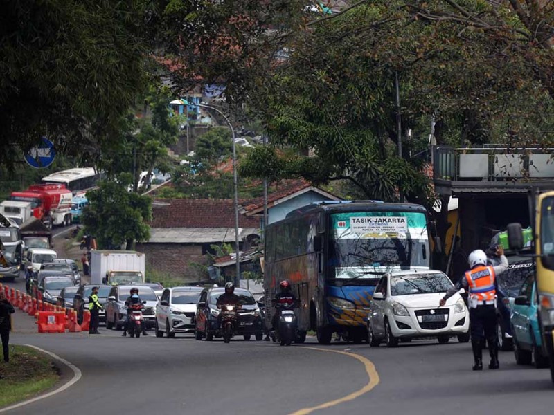 Jalur Selatan Mulai Macet, Ini Kondisi Lalu Lintas Terkini di Nagreg dan Limbangan