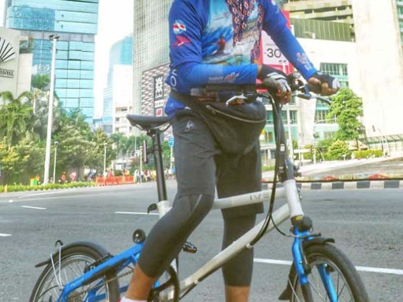 Foto-Foto Saleh Husin Gowes Sepeda Sambil Rekreasi Foto