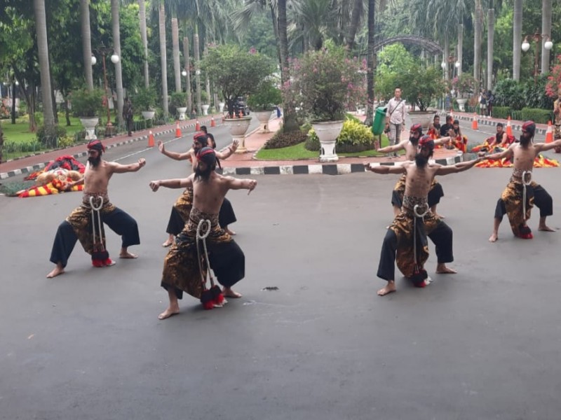 Potret Reog Ponorogo Goyang Lapangan Banteng, Siap-Siap Besok di TMII