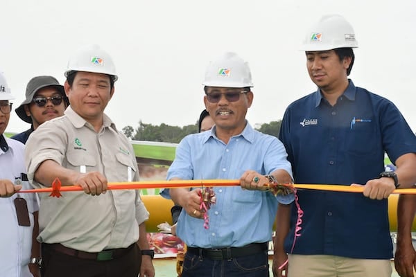 Anak usaha PT Pupuk Kalimantan Timur (Pupuk Kaltim), PT Kalimantan Agro Nusantara (Kalianusa), melakukan pengapalan perdana sebanyak 2.001,73 ton crude palm oil (CPO) hasil produksi perusahaan di Pelabuhan Maloy Batuta Trans Kalimantan Economic Zone pada Selasa (3/3) siang./JIBI-Humas Pupuk Kaltim