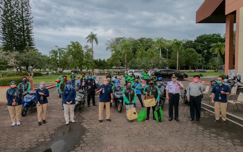 Program Pupuk Kaltim Berbagi Tahun 2020 kembali menyalurkan bantuan bagi penerima manfaat, yakni para pengemudi ojek online (Ojol) di Kota Bontang./JIBI-Istimewa