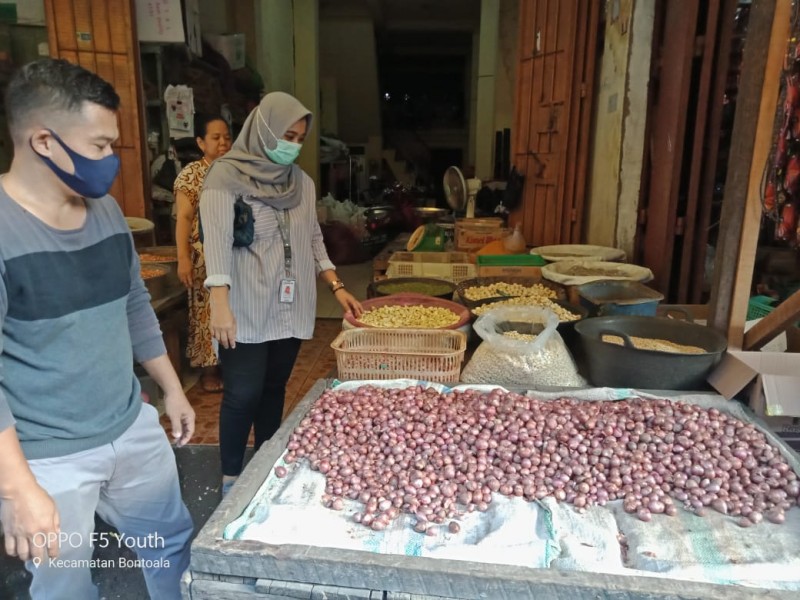 Website Pasar Bank BRI, Topang Penjualan Pedagang Pasar Tradisional di Makassar