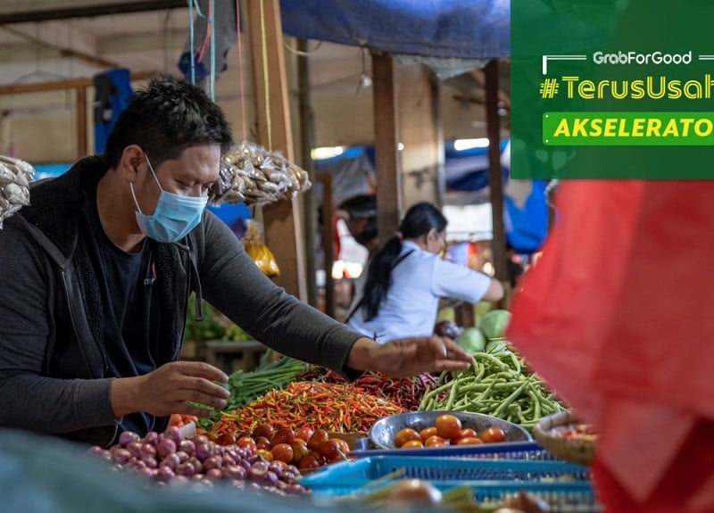 Secercah Senyum Seusai Go Digital