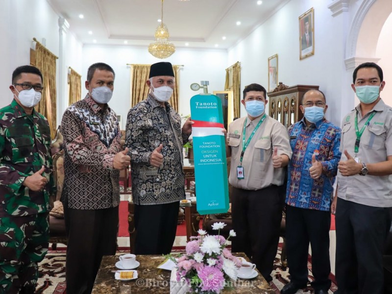 Dukung Tenaga Medis di Padang, Apical Bersama Tanoto Foundation Donasi Oksigen