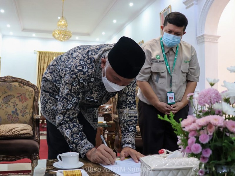 Dukung Tenaga Medis di Padang, Apical Bersama Tanoto Foundation Donasi Oksigen