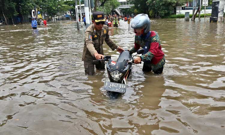 BERITA FOTO : Deja Vu Banjir Jakarta